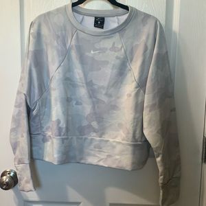 Nike Camo Cropped Sweatshirt
